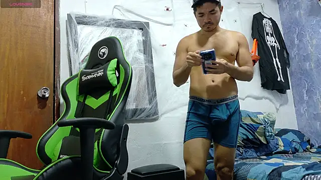 Snapshot of twinks_28 chatting on 27, 10, 2025 twinks 28 online show from 27, 10, 2025