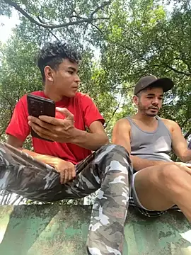 Snapshot of twinks_28 chatting on 3, 11, 2025 twinks 28 online show from 3, 11, 2025