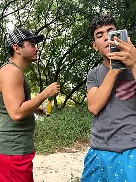 Snapshot of twinks_28 chatting on 25, 11, 2025 twinks 28 online show from 25, 11, 2025