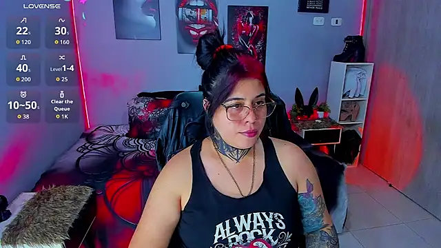 Snapshot of Veronika_metal chatting on 14, 9, 2025 Veronika metal online show from 14, 9, 2025