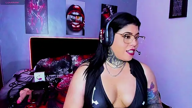Snapshot of Veronika_metal chatting on 14, 4, 2026 Veronika metal online show from 14, 4, 2026