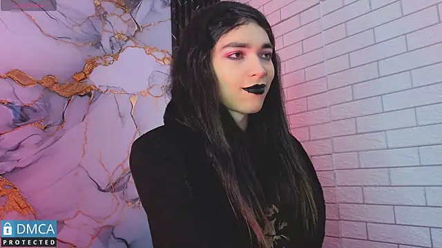 MaeveKuro online show from 14, 5, 2026