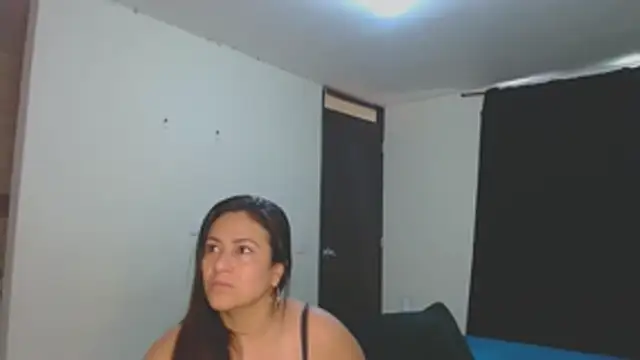 Snapshot of roxanasexy2025 chatting on 2, 12, 2025 roxanasexy2025 online show from 2, 12, 2025