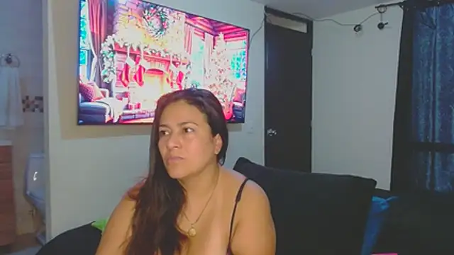 Snapshot of roxanasexy2025 chatting on 22, 12, 2025 roxanasexy2025 online show from 22, 12, 2025