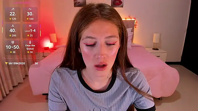 Snapshot of Emily_Warren_ chatting on 23, 10, 2025 Emily Warren  online show from 23, 10, 2025
