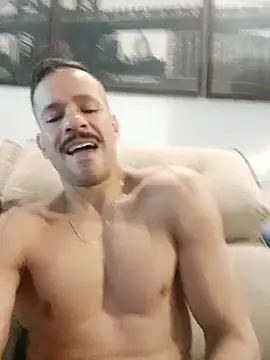 Snapshot of juniortche1313 chatting on 4, 11, 2025 juniortche1313 online show from 4, 11, 2025