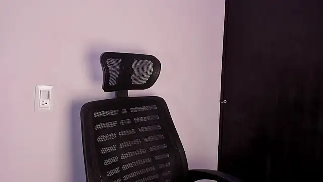 Snapshot of zephyra-angels chatting on 11, 3, 2026 zephyra-angels online show from 11, 3, 2026