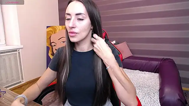 JenniferStone online show from 3, 10, 2025