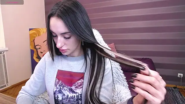 Snapshot of JenniferStone chatting on 13, 4, 2026 JenniferStone online show from 13, 4, 2026