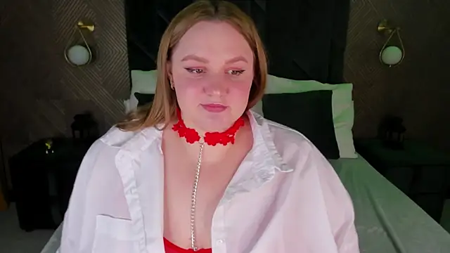 Amy Hall online show from 4, 3, 2025