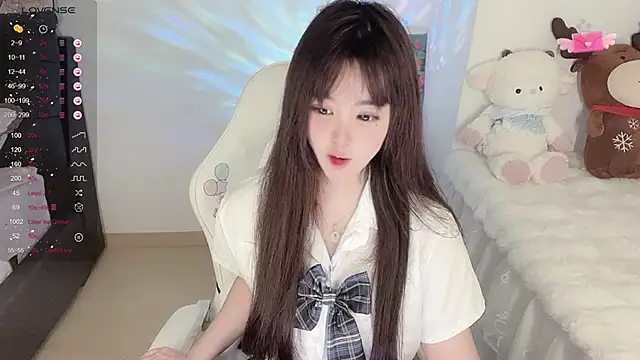 Snapshot of Milla-z chatting on 5, 10, 2025 Milla-z online show from 5, 10, 2025