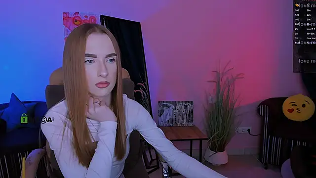 Snapshot of doll_vey chatting on 8, 11, 2025 doll vey online show from 8, 11, 2025