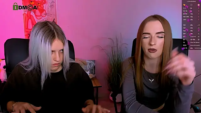 Snapshot of doll_vey chatting on 4, 12, 2025 doll vey online show from 4, 12, 2025