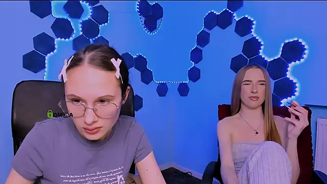 Snapshot of doll_vey chatting on 20, 12, 2025 doll vey online show from 20, 12, 2025