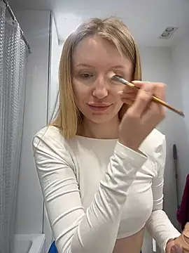 EvaBrooklyn online show from 9, 3, 2025