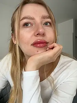 EvaBrooklyn online show from 16, 3, 2025