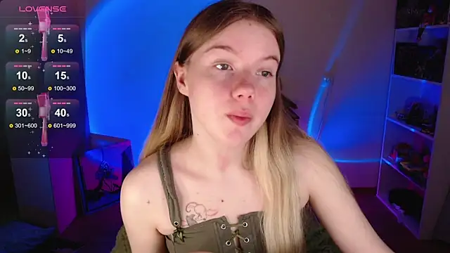 Strawberry juli online show from 2, 10, 2025