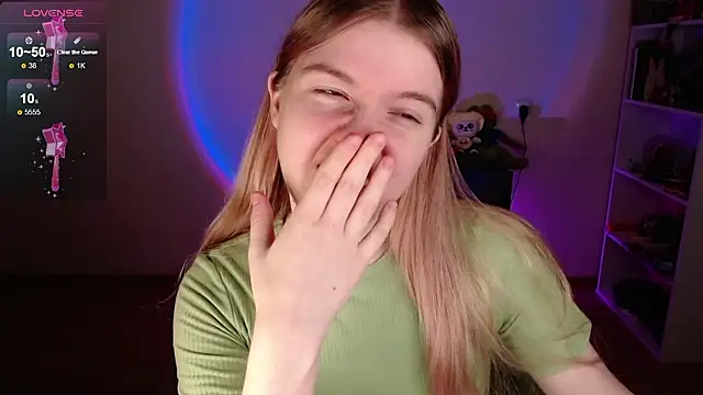 Strawberry juli online show from 19, 3, 2026