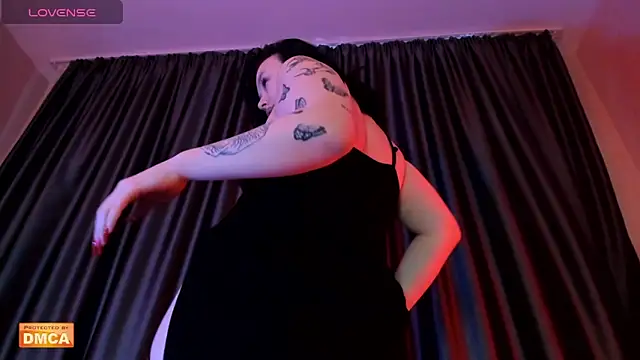 ElliSweetTease online show from 6, 3, 2025