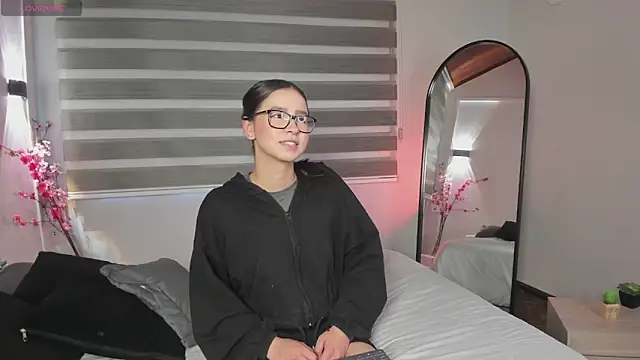 Snapshot of sweet_obsession__ chatting on 29, 9, 2025 sweet obsession online show from 29, 9, 2025