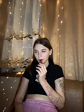 Snapshot of MrrKate chatting on 15, 12, 2025 MrrKate online show from 15, 12, 2025