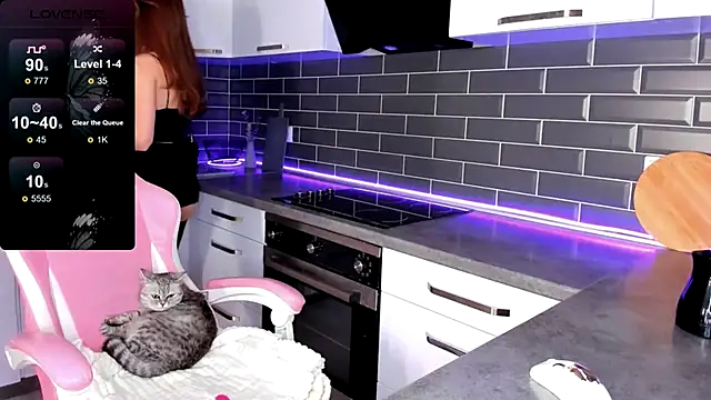 EmmaVictori1 online show from 7, 11, 2025