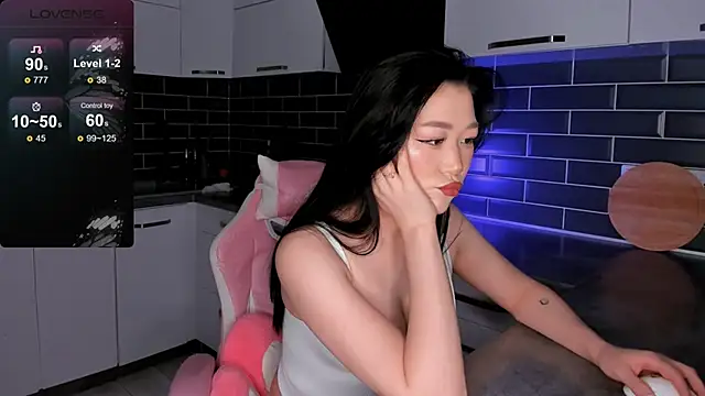 Snapshot of ShaiyaMinn3 chatting on 21, 4, 2026 ShaiyaMinn3 online show from 21, 4, 2026