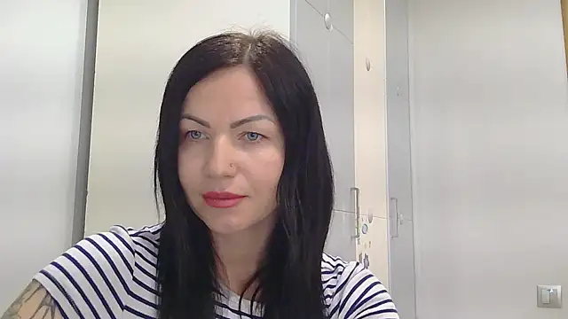 MystaLuuna online show from 2, 3, 2025