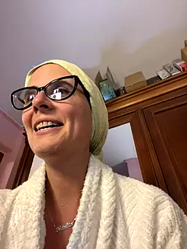 Snapshot of NataKitten chatting on 5, 10, 2025 NataKitten online show from 5, 10, 2025