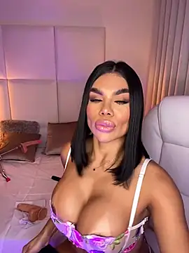 Snapshot of Amylewisq chatting on 6, 3, 2025 Amylewisq online show from 6, 3, 2025