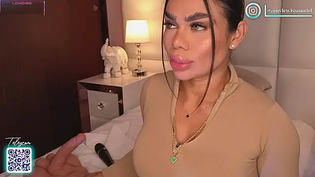 Snapshot of Amylewisq chatting on 13, 9, 2025 Amylewisq online show from 13, 9, 2025