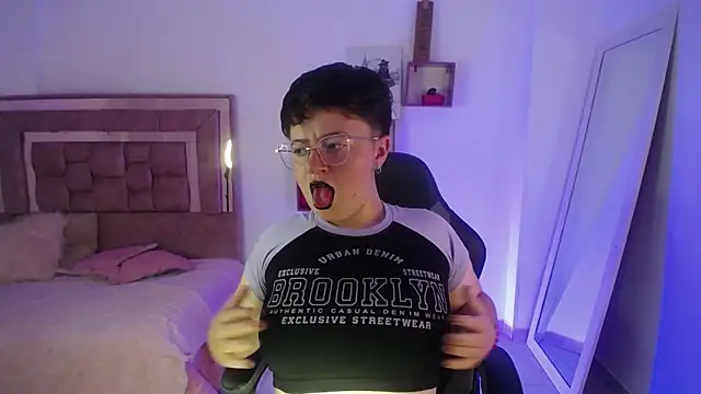 Snapshot of safyka chatting on 10, 2, 2026 safyka online show from 10, 2, 2026