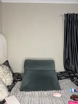 PrincessTamara online show from 2, 2, 2026