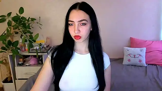 Snapshot of WildKittenX_ chatting on 1, 6, 2026 WildKittenX online show from 1, 6, 2026