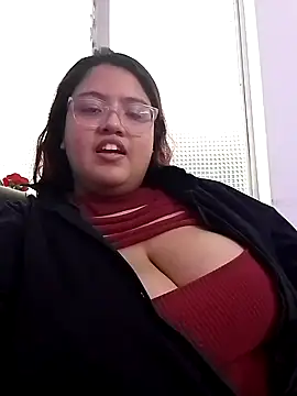 Tefany Smith online show from 28, 9, 2025
