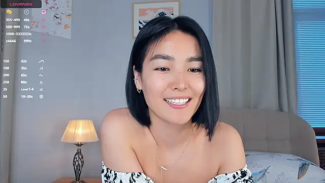 Snapshot of RanelDiva chatting on 9, 10, 2025 RanelDiva online show from 9, 10, 2025