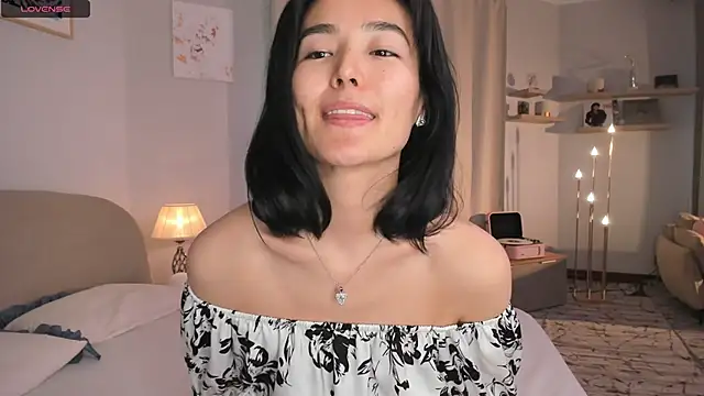 Snapshot of RanelDiva chatting on 6, 4, 2026 RanelDiva online show from 6, 4, 2026