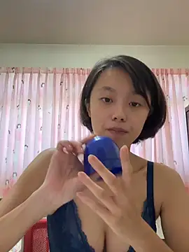 ladypaggy online show from 2, 3, 2026