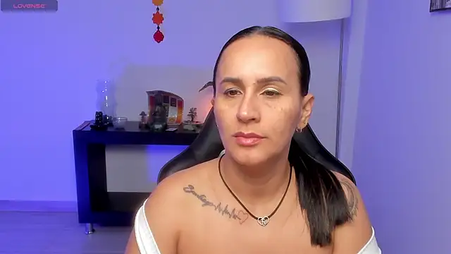 Snapshot of Sara_Charmy chatting on 15, 6, 2026 Sara Charmy online show from 15, 6, 2026