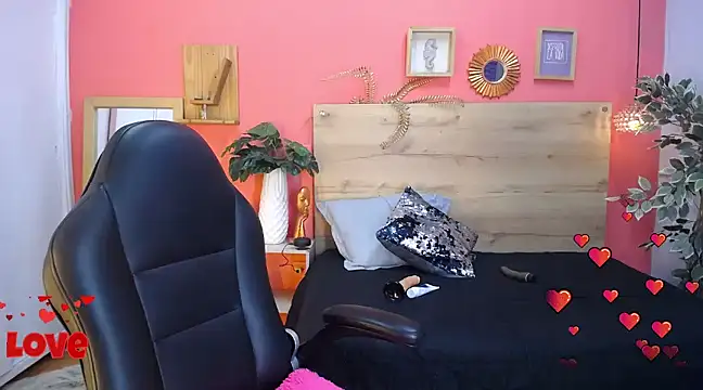 Snapshot of yessila_parker chatting on 14, 3, 2025 yessila parker online show from 14, 3, 2025
