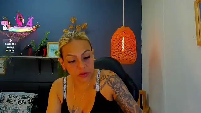 yessila parker online show from 30, 5, 2026