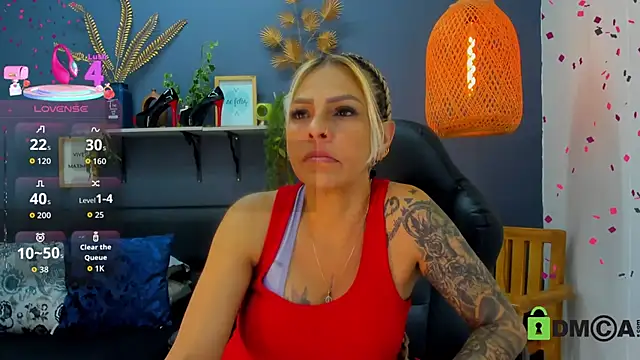 Snapshot of yessila_parker chatting on 26, 6, 2026 yessila parker online show from 26, 6, 2026