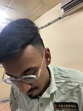 hypersexdriveboi online show from 28, 2, 2025