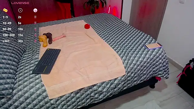 CarolinneFiotti online show from 15, 9, 2025