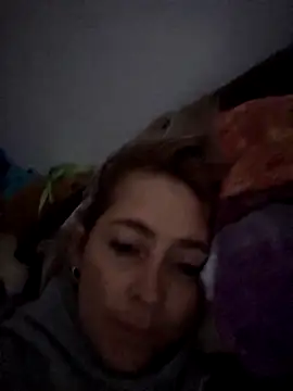 Sara Valkyri online show from 12, 11, 2025