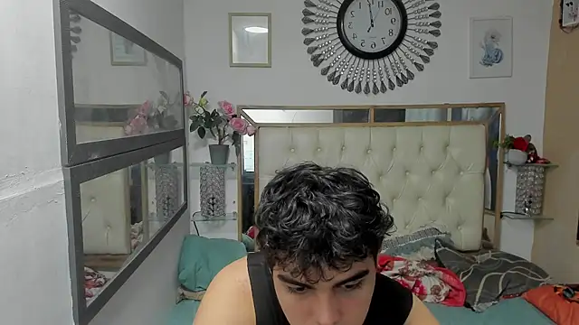 Snapshot of heiker_ chatting on 19, 10, 2025 heiker online show from 19, 10, 2025