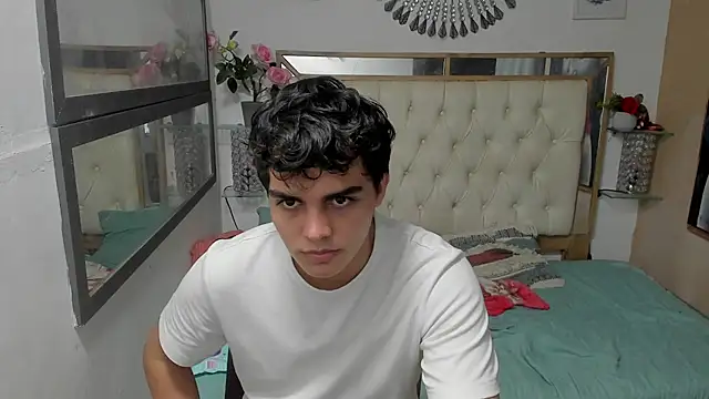 Snapshot of heiker_ chatting on 21, 10, 2025 heiker online show from 21, 10, 2025