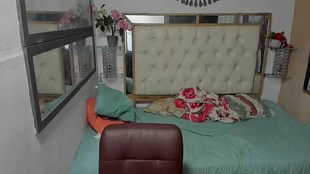 Snapshot of heiker_ chatting on 24, 10, 2025 heiker online show from 24, 10, 2025