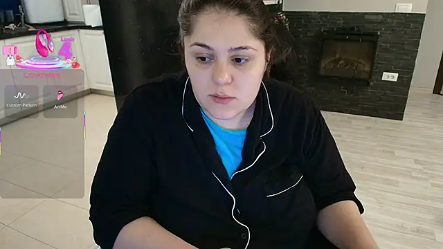 Snapshot of Layla- chatting on 15, 1, 2026 Layla- online show from 15, 1, 2026