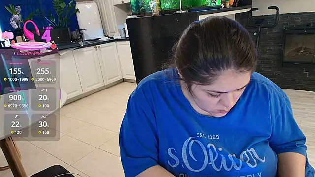 Snapshot of Layla- chatting on 5, 3, 2026 Layla- online show from 5, 3, 2026